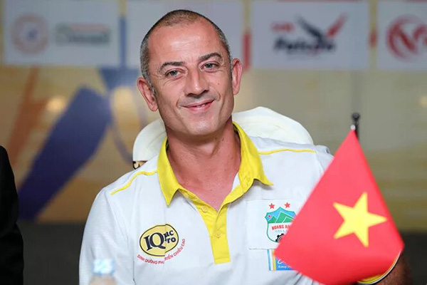 Guillaume Graechen: Bộ não và linh hồn của học viện HAGL Arsenal JMG