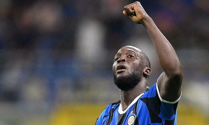 Quỷ Đỏ nhận nhiều chỉ trích khi không biết sử dụng Lukaku